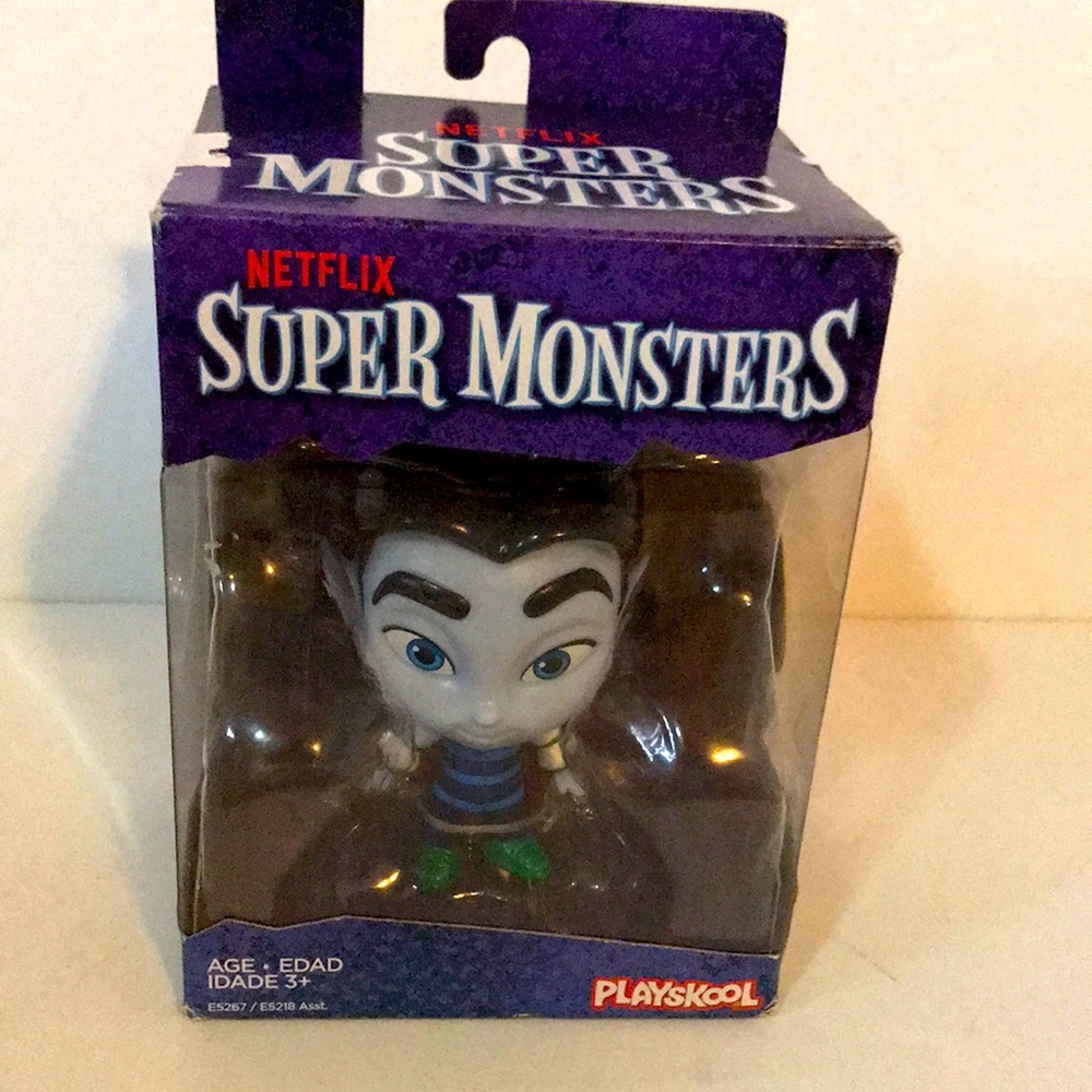 COPY - NIB Netflix super monsters playskool drac shadows